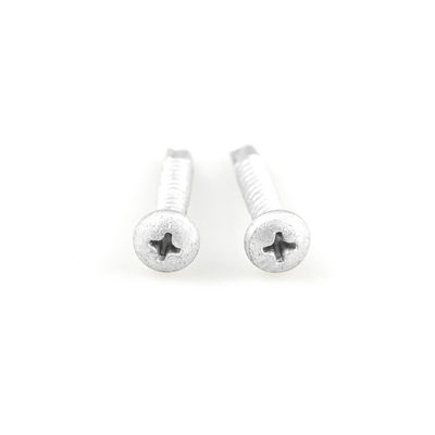 설치 OEM Odm 판 헤드 필립스 자기 굴착 나사 입자판 ST4.8x32